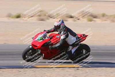 media/Dec-10-2023-SoCal Trackdays (Sun) [[0ce70f5433]]/Turn 9 Inside Set 2 (1115am)/